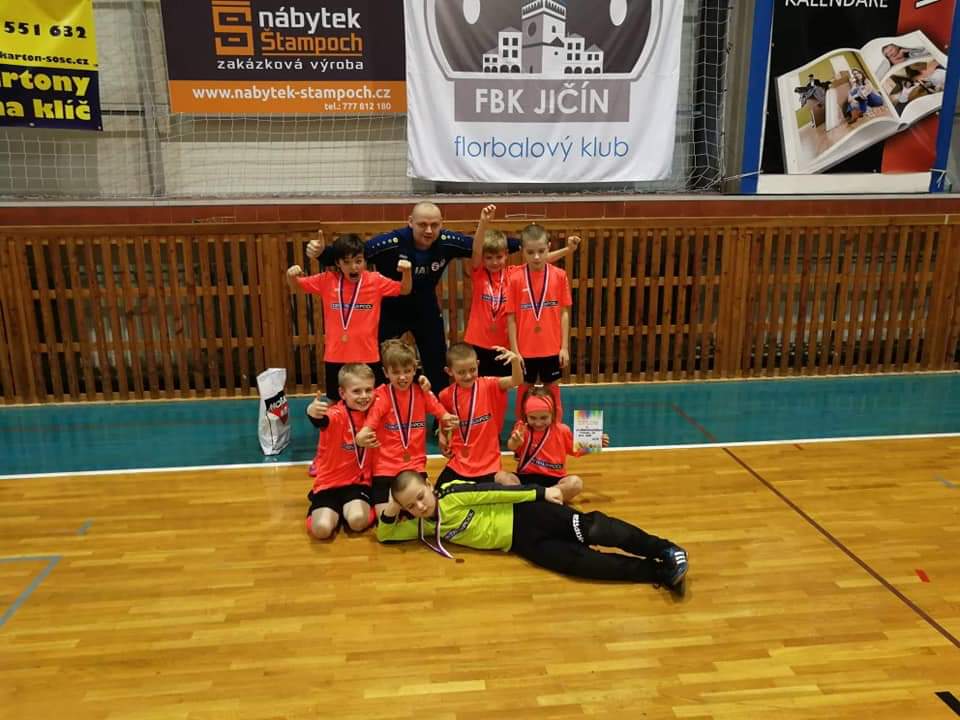 Mladší přípravka (r.2010) 4.místo na turnaji v Jičíně